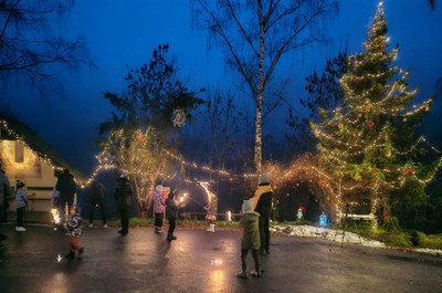 „Slavnostní vánoční rozsvícení hasičárny a točny autobusu v Ryjicích"